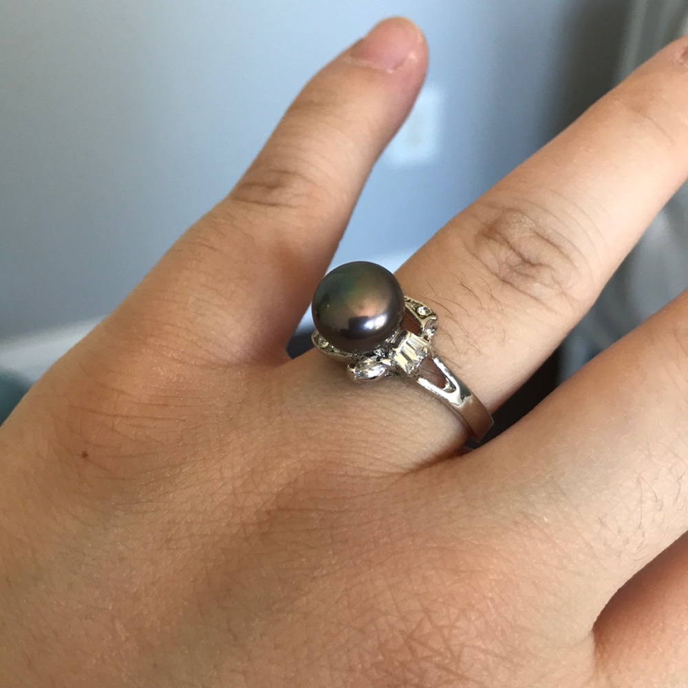Real pearl ring!